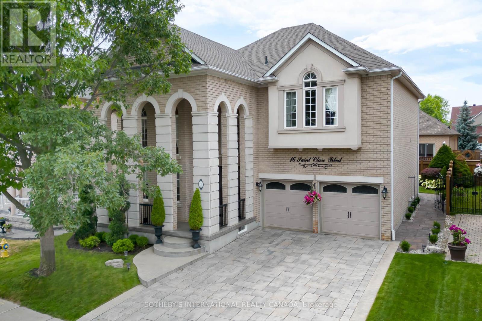 16 Saint Clare Boulevard, Vaughan, Ontario  L4H 2A2 - Photo 2 - N12854652