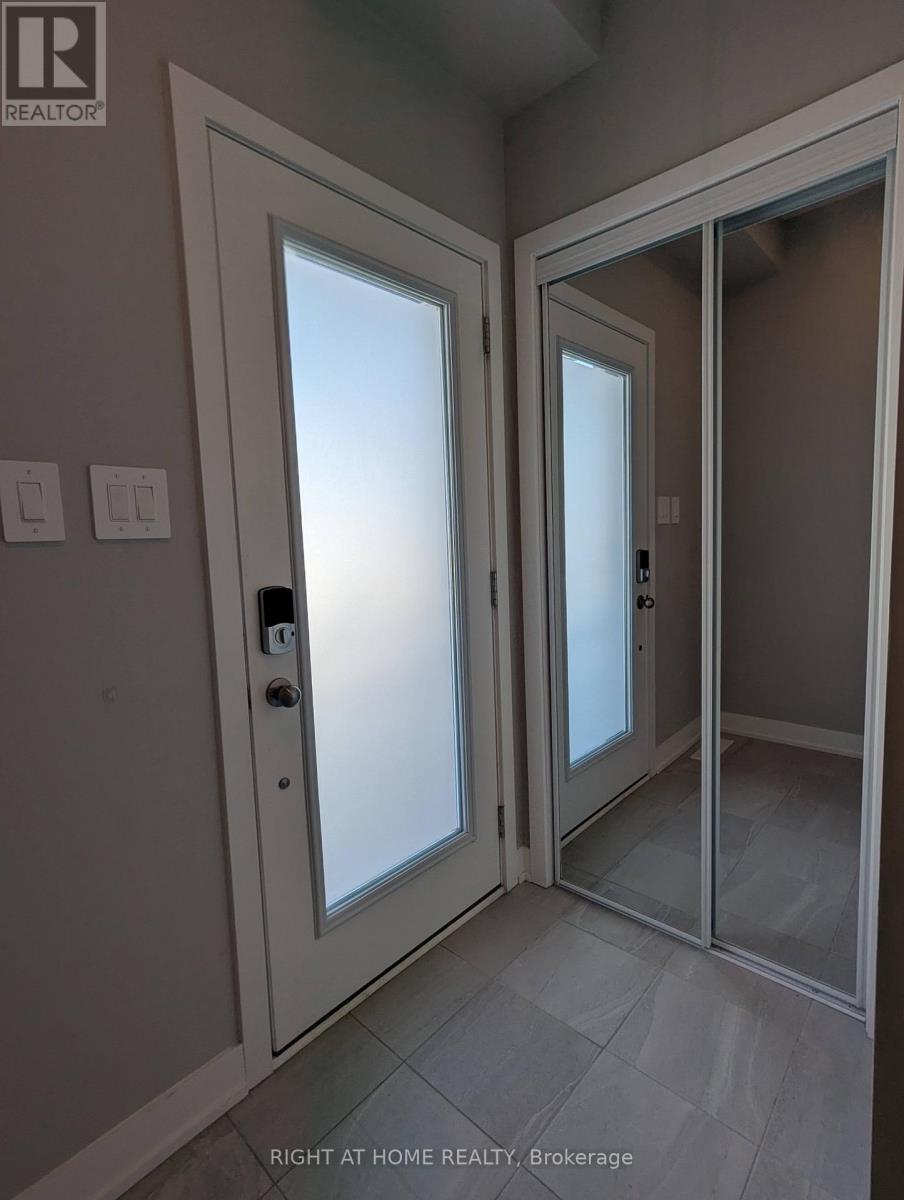 22 Westwood Avenue, Barrie (Painswick South), Ontario  L9J 0M6 - Photo 3 - S12854696