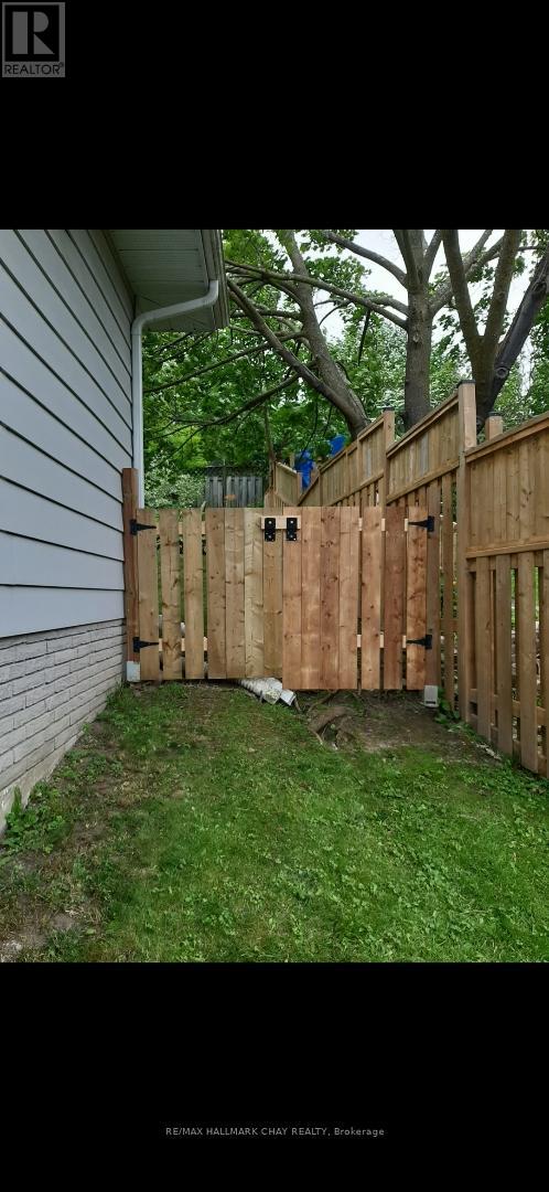 47 Baldwin Lane, Barrie, Ontario  L4N 2W2 - Photo 3 - S12854698