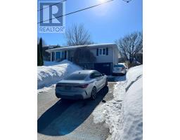 47 BALDWIN LANE, Barrie, Ontario