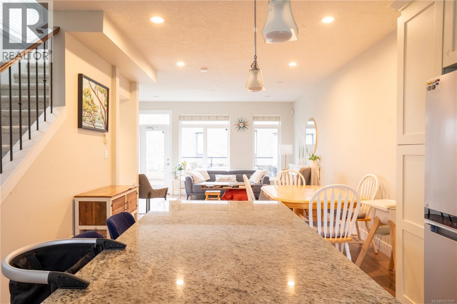 1 2918 Shelbourne St, Victoria, British Columbia  V8R 4M6 - Photo 18 - 1027595