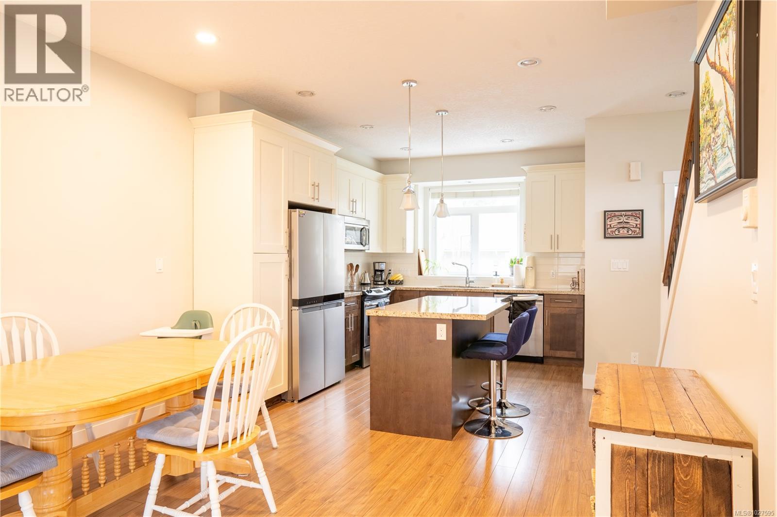 1 2918 Shelbourne St, Victoria, British Columbia  V8R 4M6 - Photo 20 - 1027595