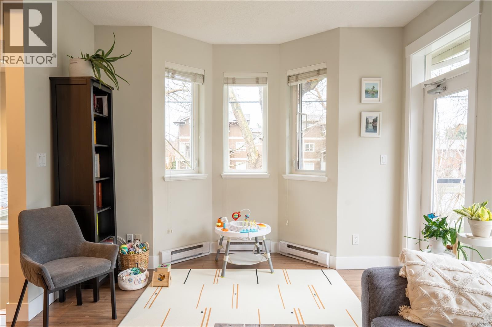 1 2918 Shelbourne St, Victoria, British Columbia  V8R 4M6 - Photo 23 - 1027595