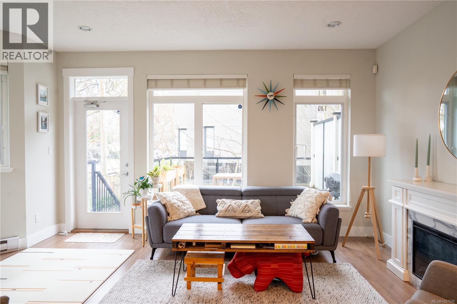 1 2918 Shelbourne St, Victoria, British Columbia  V8R 4M6 - Photo 27 - 1027595