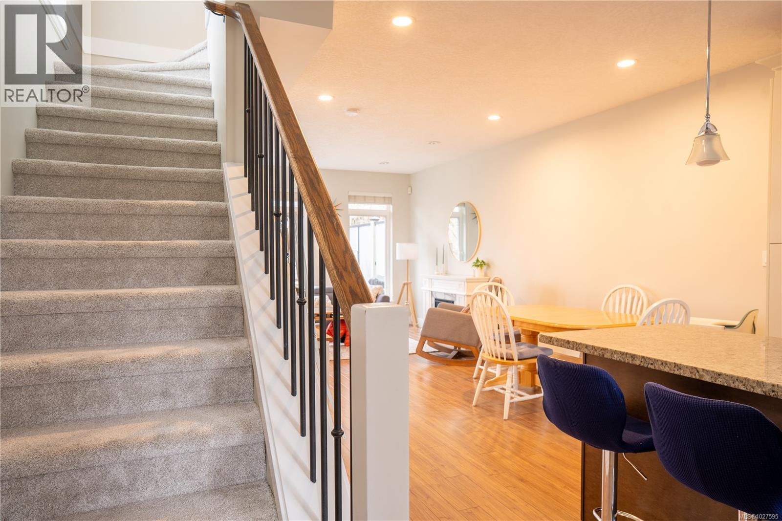 1 2918 Shelbourne St, Victoria, British Columbia  V8R 4M6 - Photo 34 - 1027595