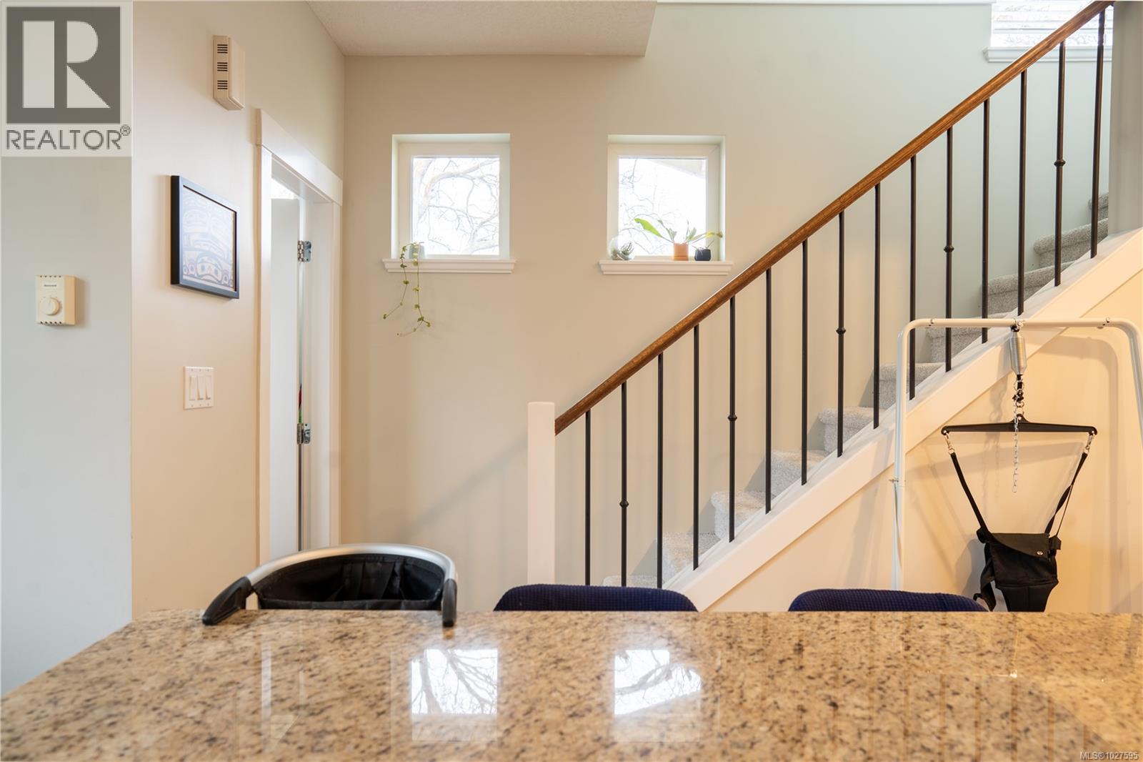 1 2918 Shelbourne St, Victoria, British Columbia  V8R 4M6 - Photo 53 - 1027595