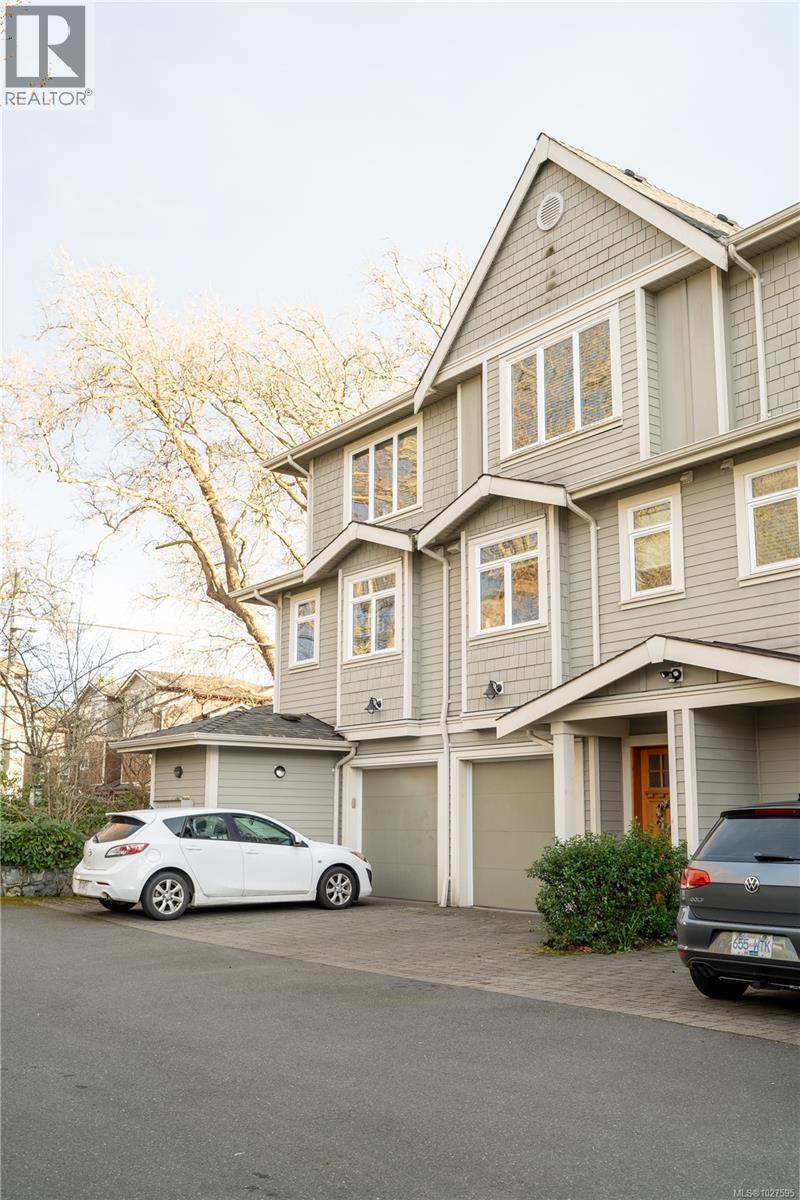 1 2918 Shelbourne St, Victoria, British Columbia  V8R 4M6 - Photo 61 - 1027595