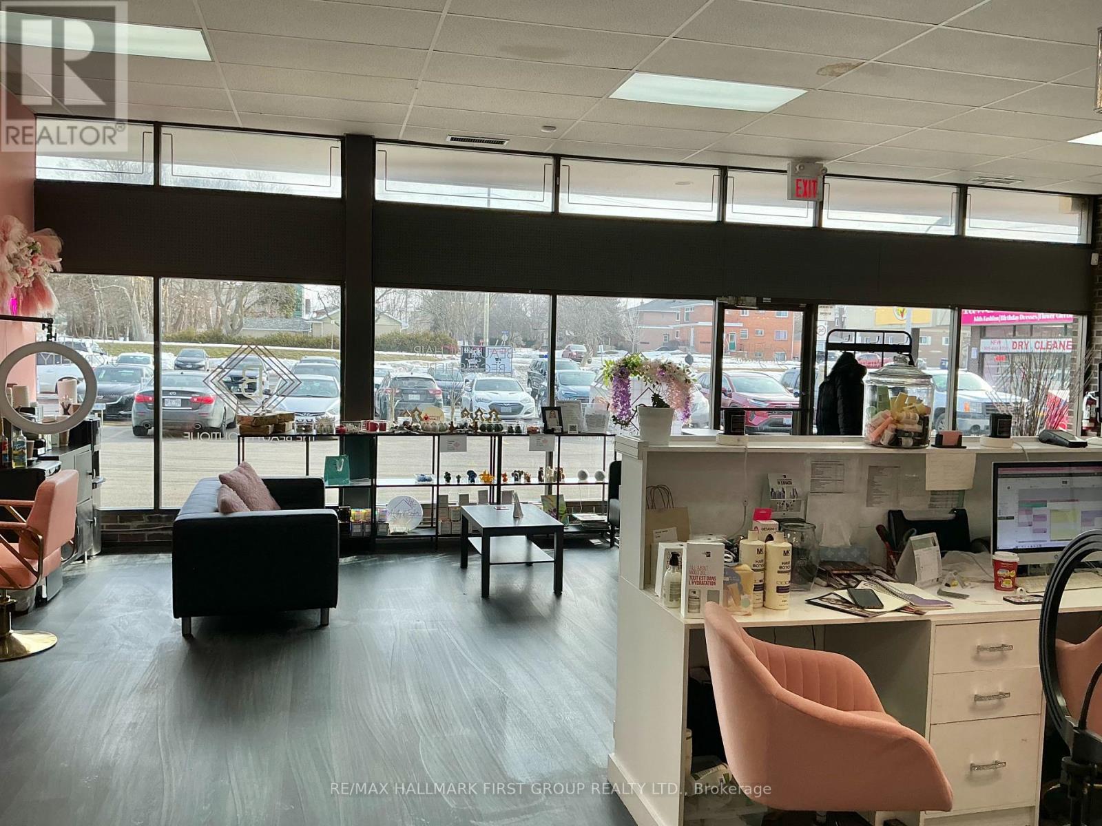 601 Dundas Street W, Whitby (Downtown Whitby), Ontario  L1N 2N3 - Photo 1 - E12854692