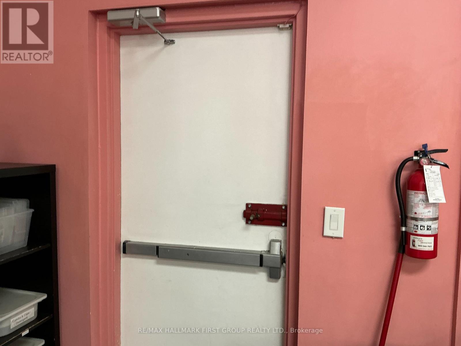 601 Dundas Street W, Whitby (Downtown Whitby), Ontario  L1N 2N3 - Photo 5 - E12854692