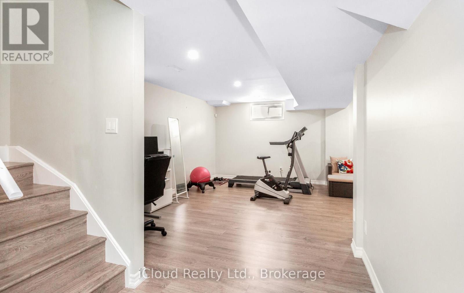 65 Stowmarket Street N, Caledon, Ontario  L7C 4B1 - Photo 31 - W12852838