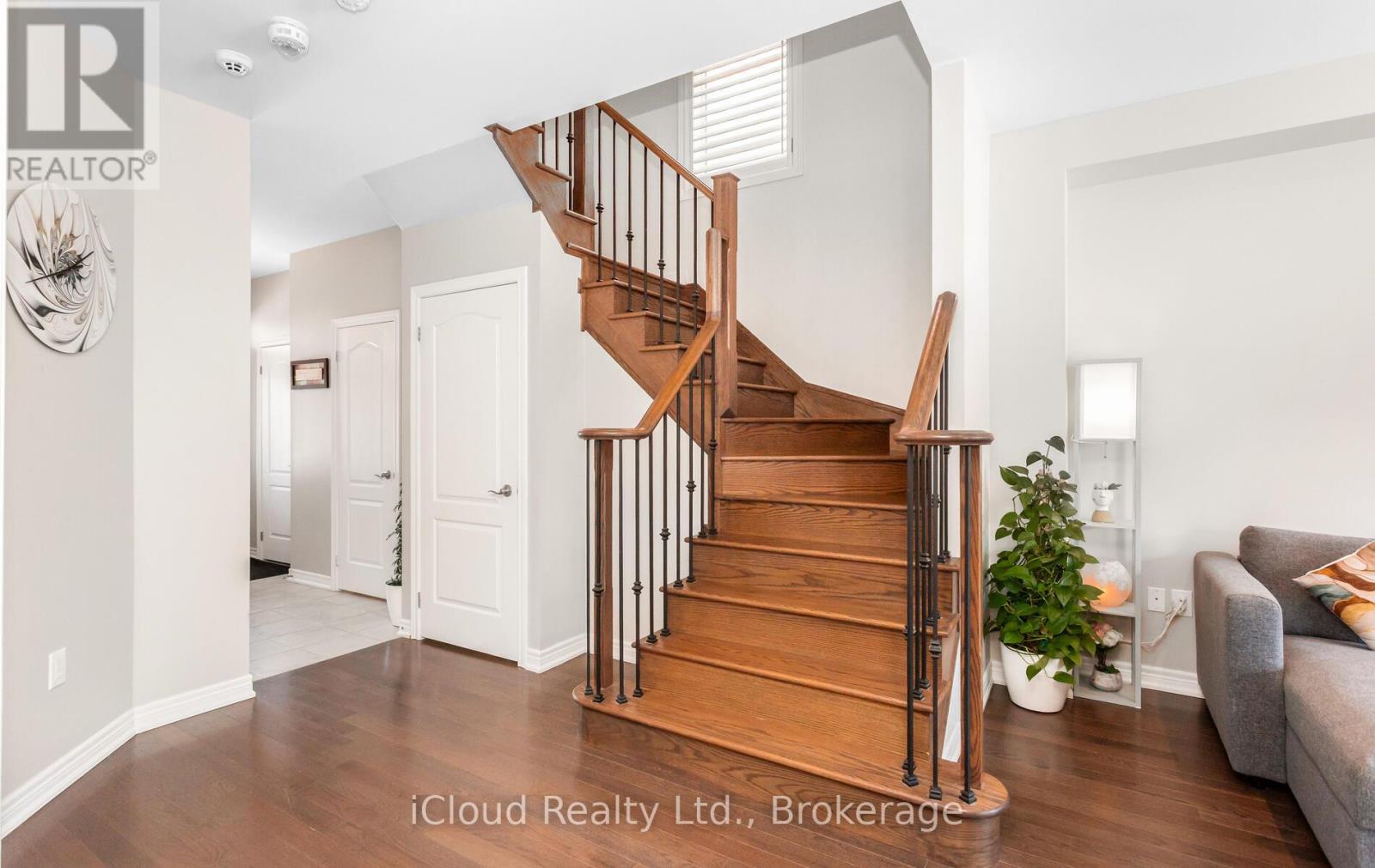 65 Stowmarket Street N, Caledon, Ontario  L7C 4B1 - Photo 17 - W12852838