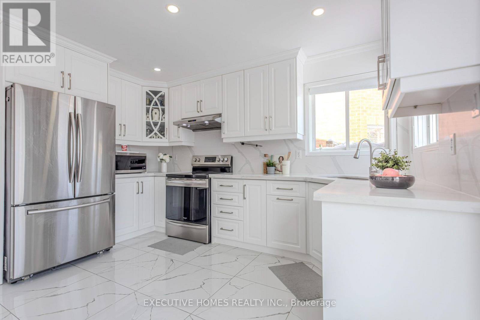 1192 Dream Crest Road, Mississauga, Ontario  L5V 1N7 - Photo 20 - W12854514