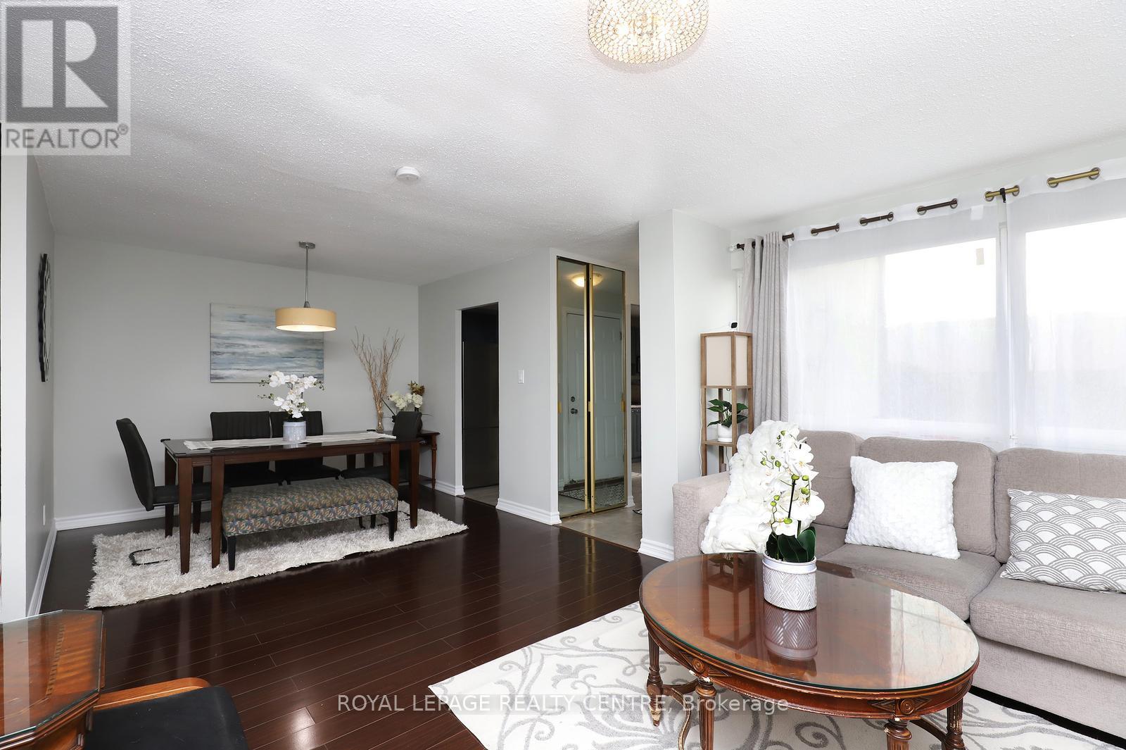 171 - 1055 Dundas Street E, Mississauga, Ontario  L4Y 3X6 - Photo 2 - W12854518