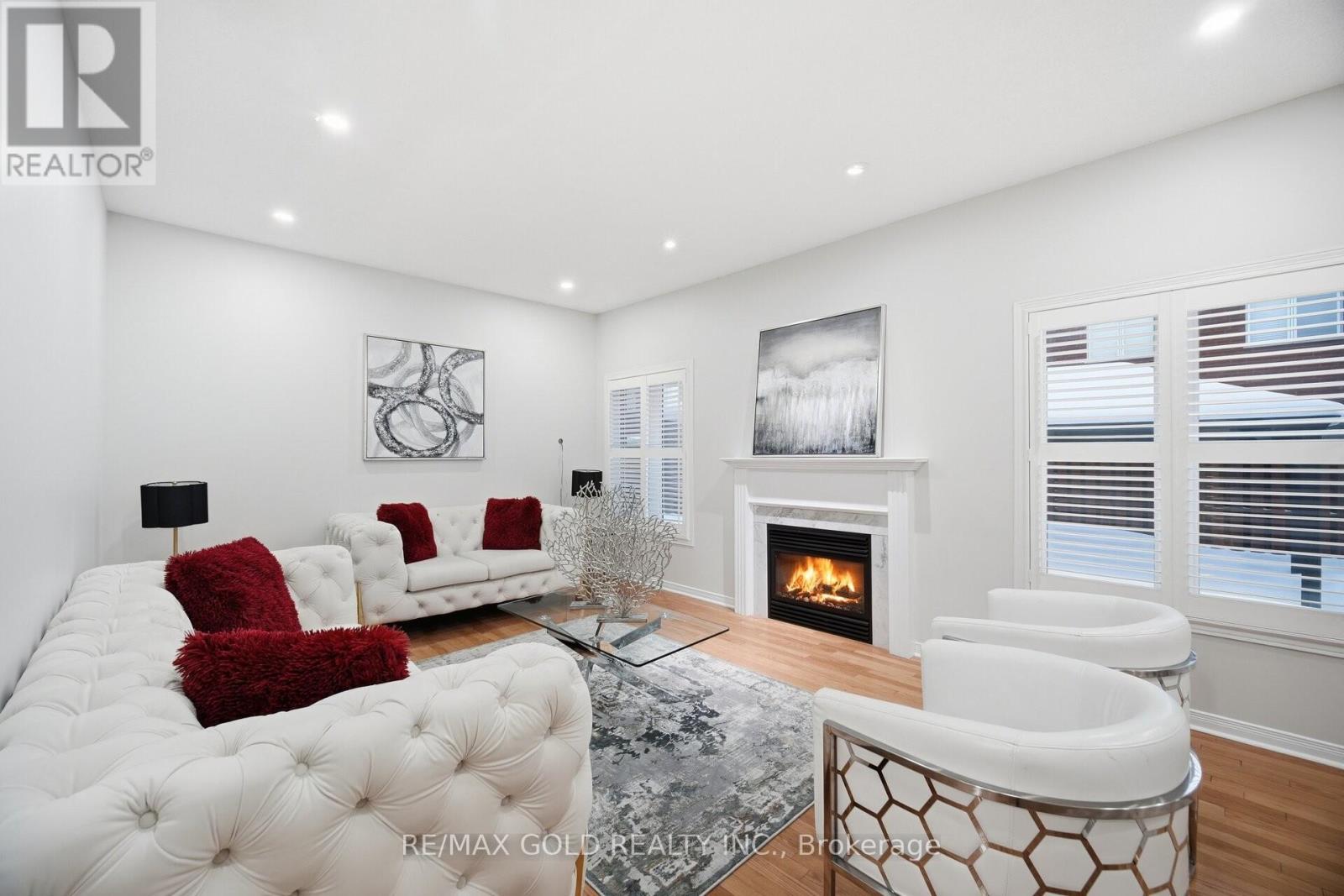 14 Ledgerock Road, Brampton (Bram East), Ontario  L6P 2L7 - Photo 11 - W12854630