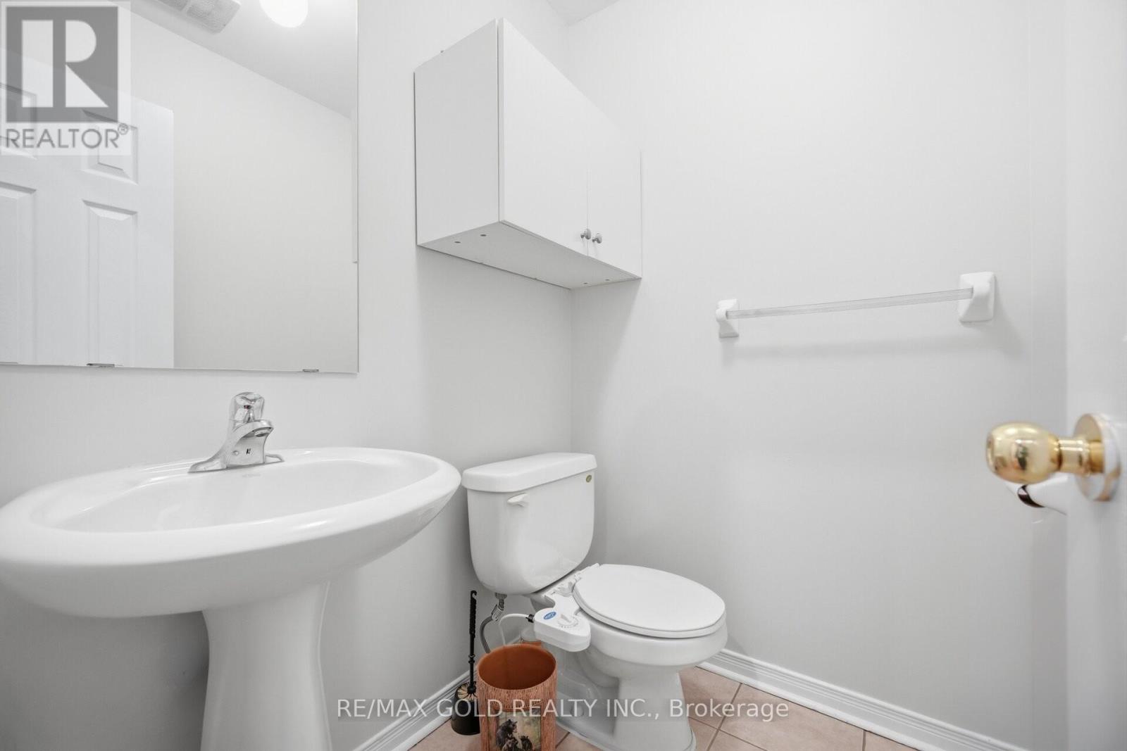 14 Ledgerock Road, Brampton (Bram East), Ontario  L6P 2L7 - Photo 13 - W12854630