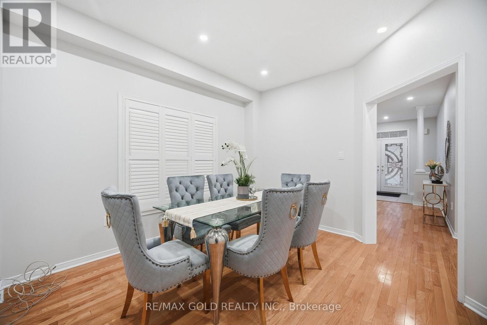 14 Ledgerock Road, Brampton (Bram East), Ontario  L6P 2L7 - Photo 3 - W12854630