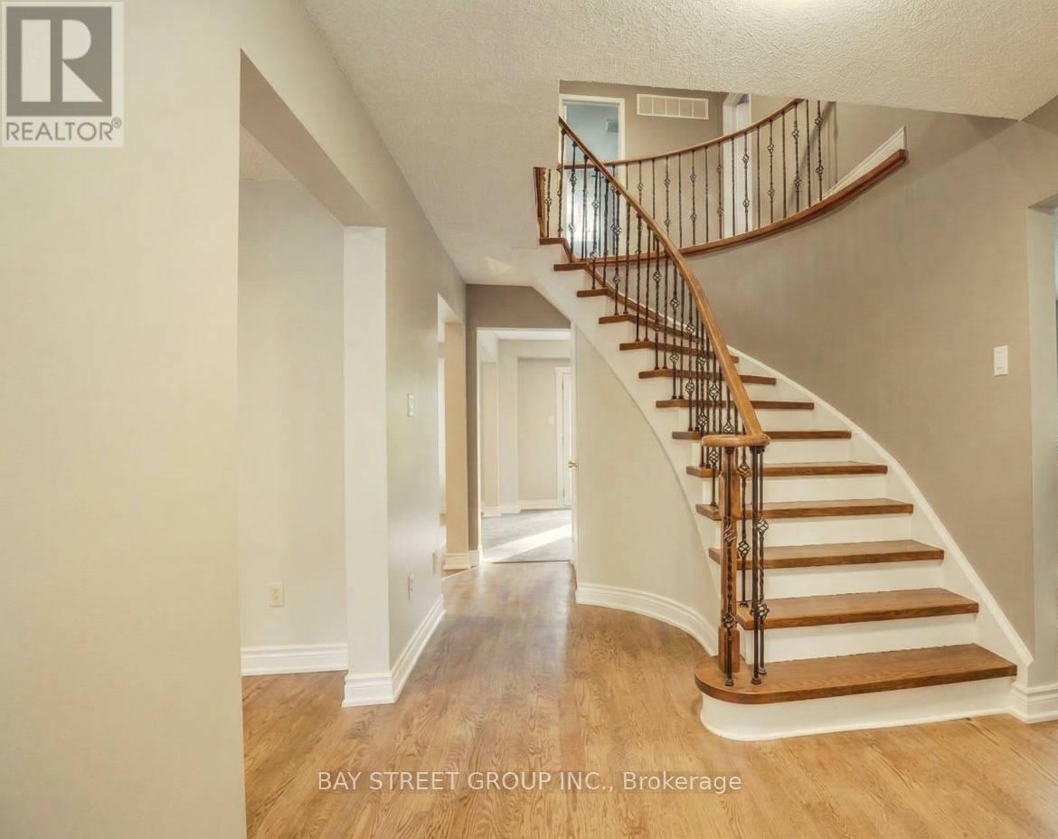 1783 Fifeshire Court, Mississauga (Erin Mills), Ontario  L5L 2T3 - Photo 2 - W12854678