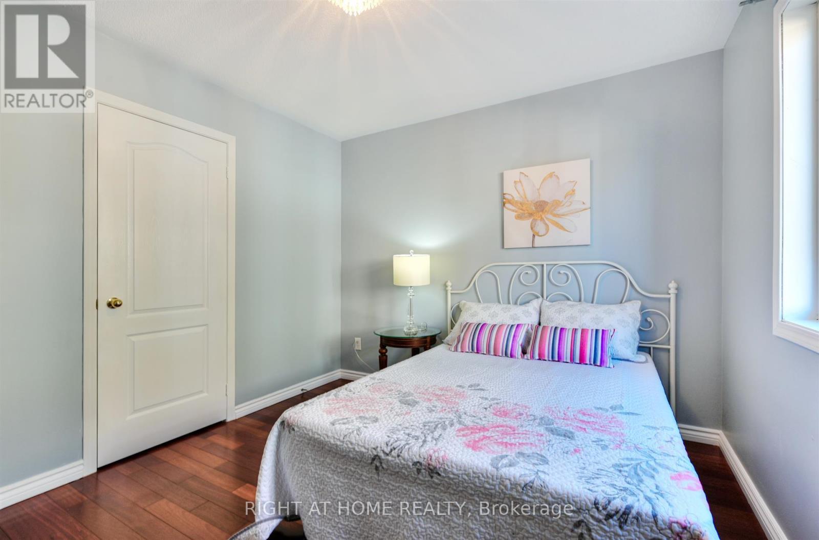 4689 Bracknell Road, Burlington, Ontario  L7M 0E5 - Photo 17 - W12854716