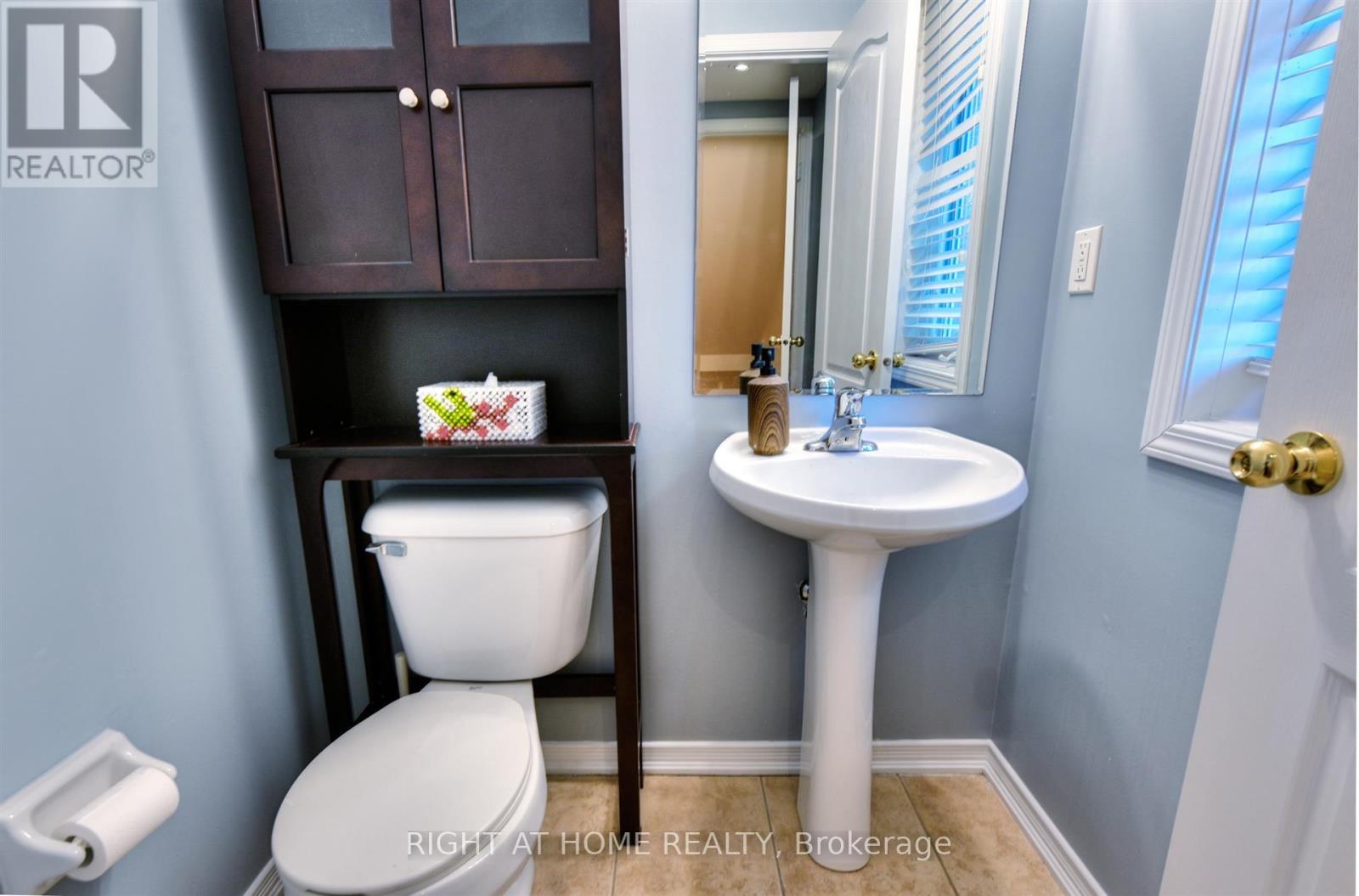 4689 Bracknell Road, Burlington, Ontario  L7M 0E5 - Photo 3 - W12854716