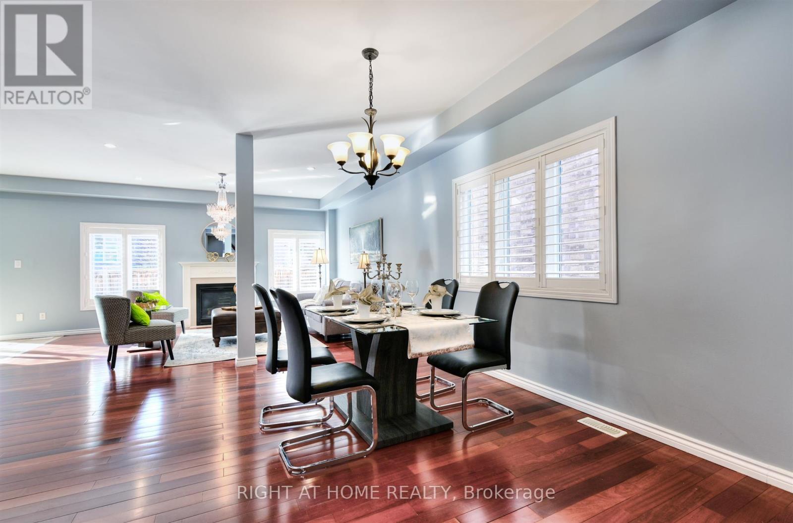 4689 Bracknell Road, Burlington, Ontario  L7M 0E5 - Photo 4 - W12854716