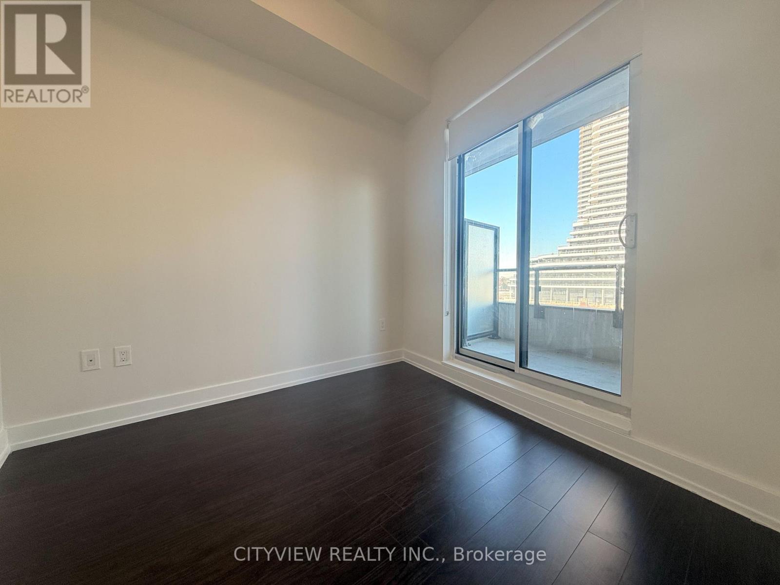 407 - 4085 Parkside Village Drive, Mississauga, Ontario  L5B 0K9 - Photo 11 - W12854770