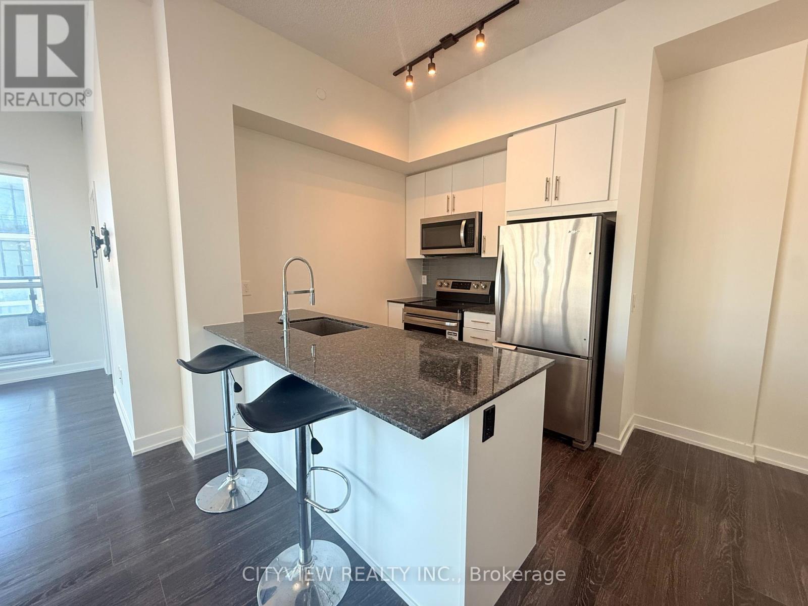 407 - 4085 Parkside Village Drive, Mississauga, Ontario  L5B 0K9 - Photo 6 - W12854770