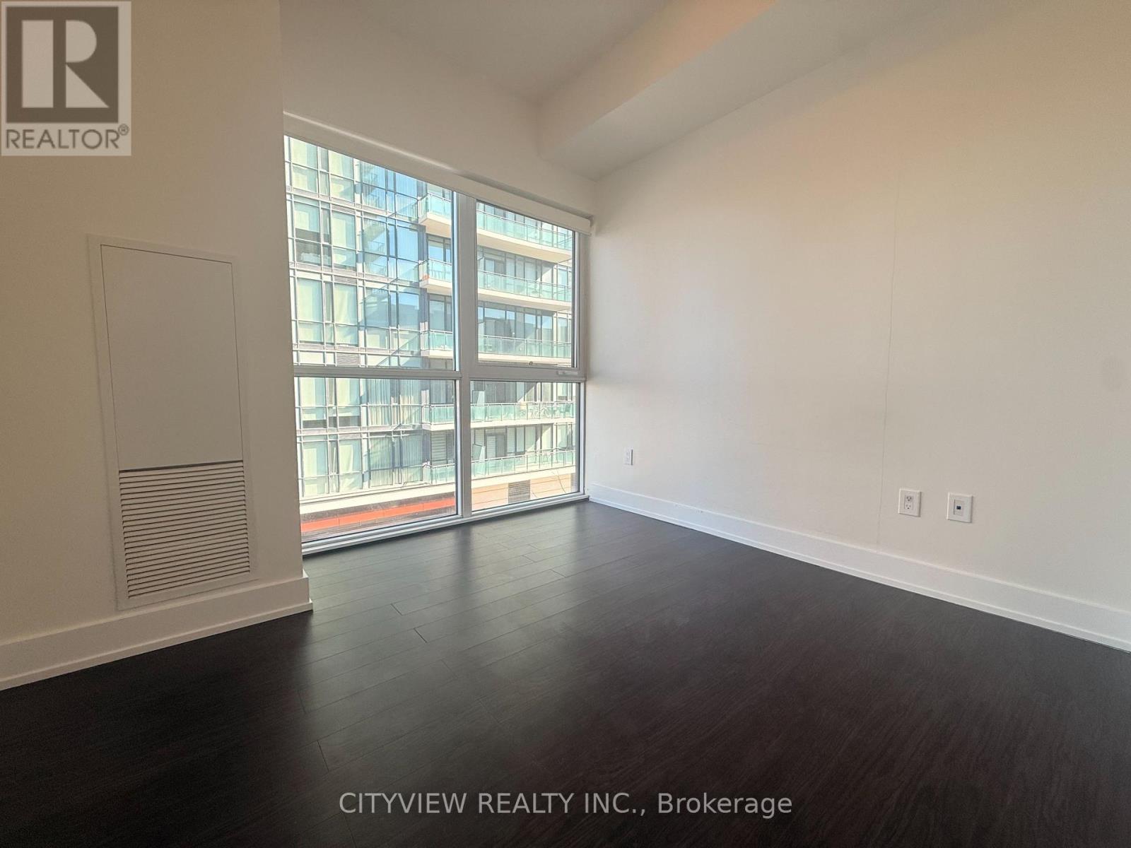 407 - 4085 Parkside Village Drive, Mississauga, Ontario  L5B 0K9 - Photo 8 - W12854770