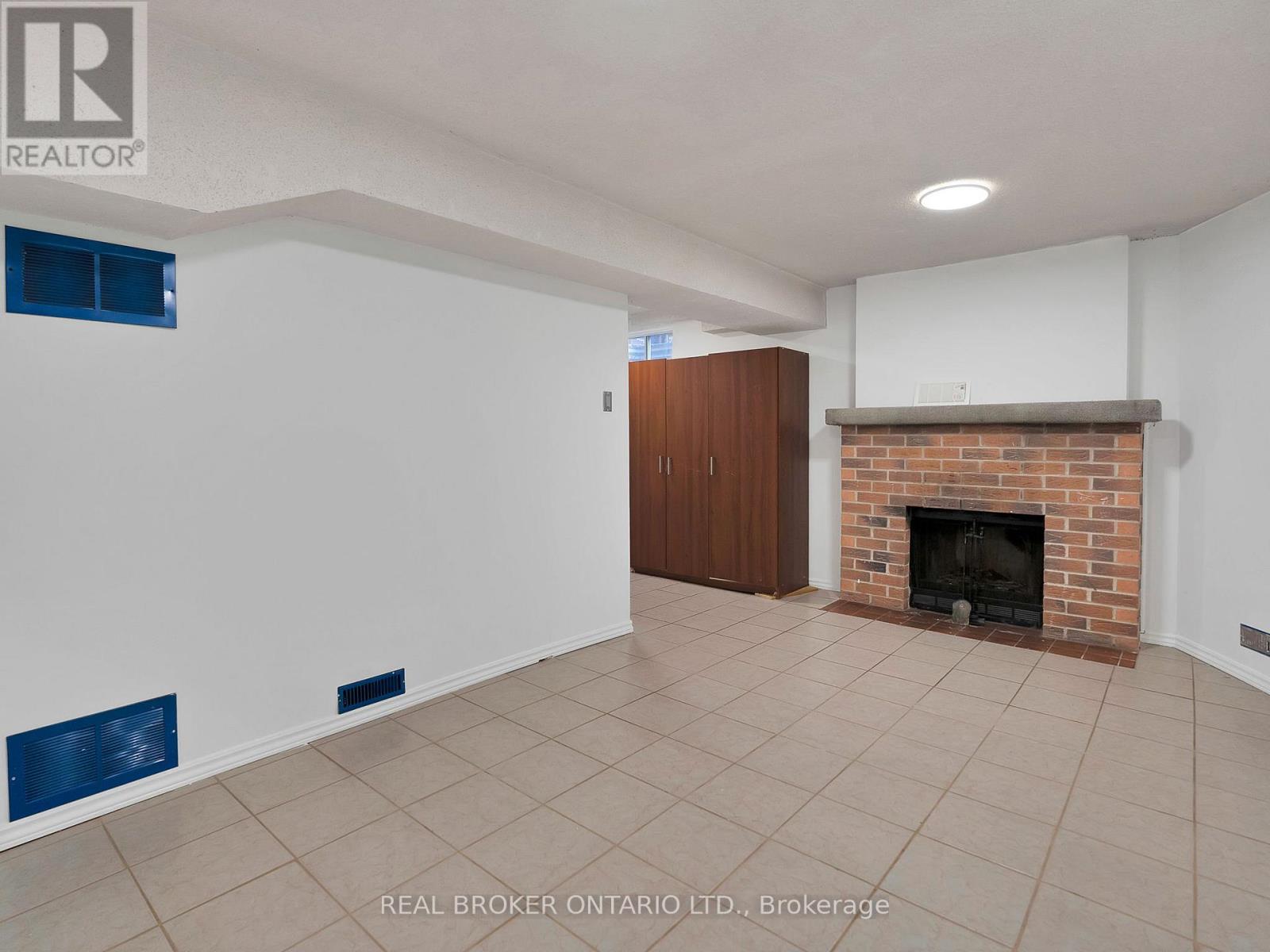 2602 Hemus Square, Mississauga, Ontario  L5C 3X4 - Photo 27 - W12854802