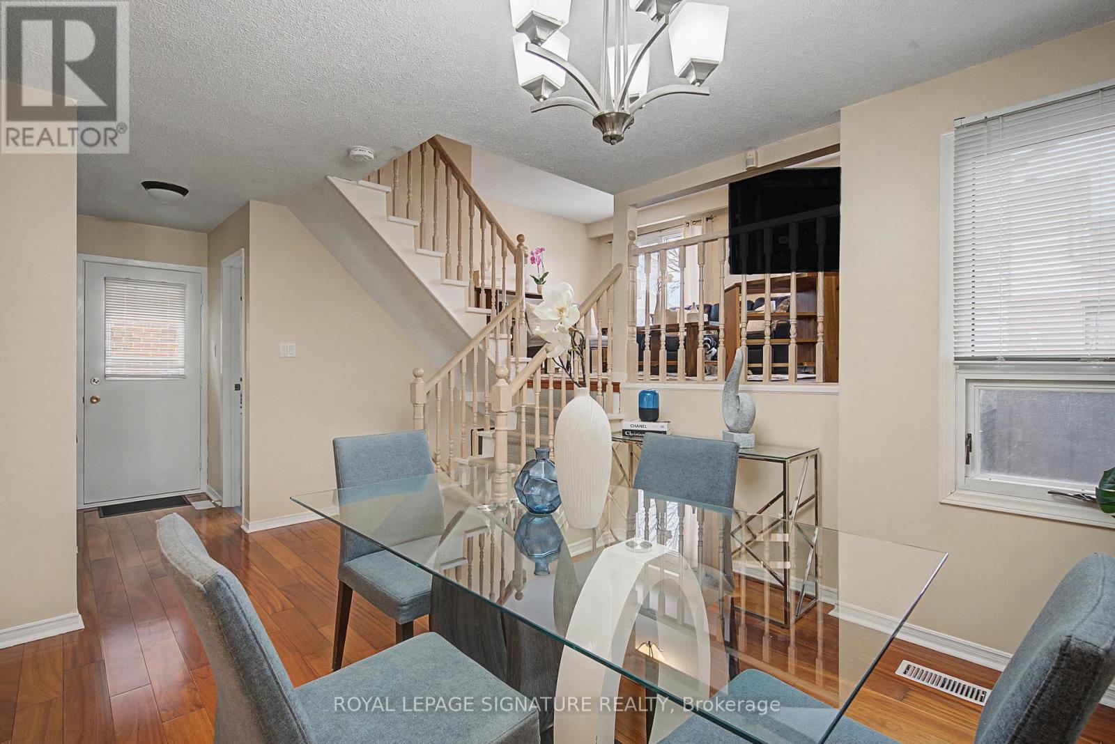4317 Sugarbush Road, Mississauga, Ontario  L5B 2X6 - Photo 4 - W12854804