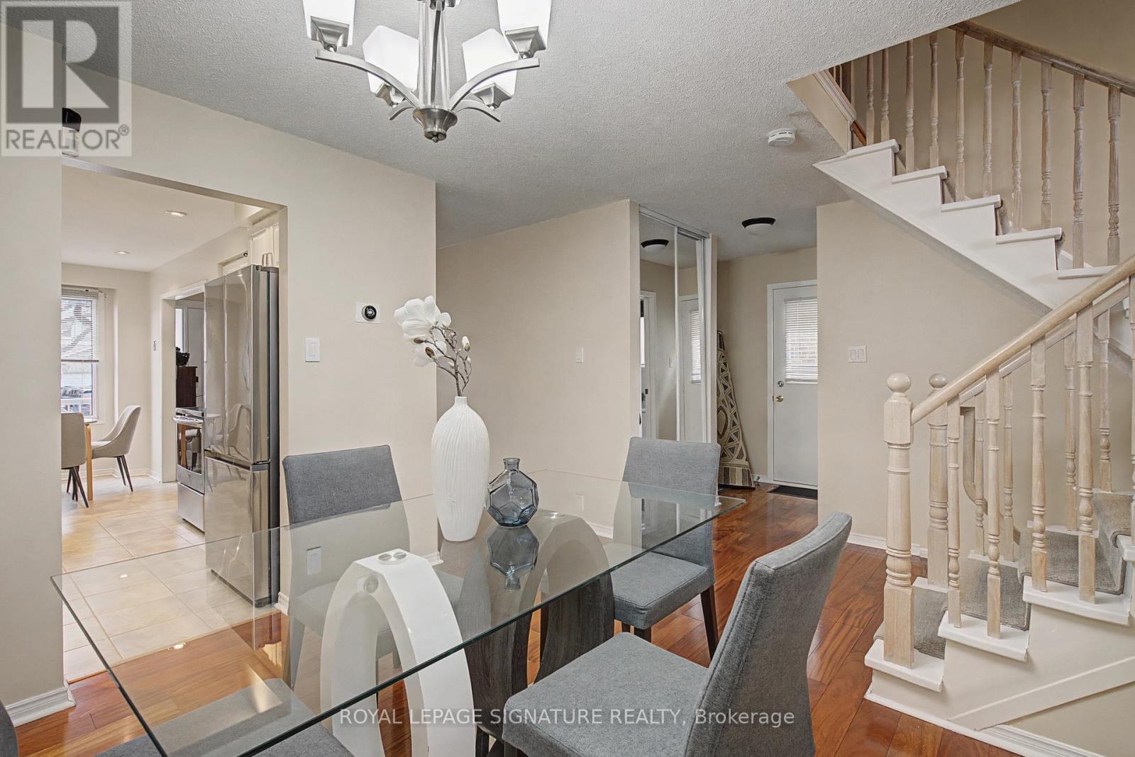 4317 Sugarbush Road, Mississauga, Ontario  L5B 2X6 - Photo 5 - W12854804