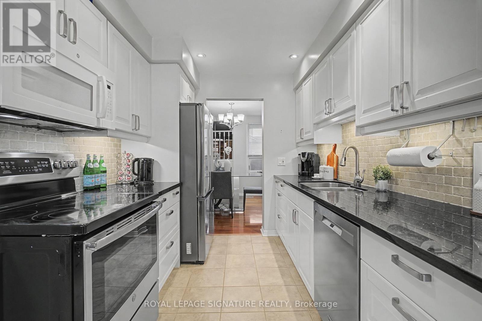 4317 Sugarbush Road, Mississauga, Ontario  L5B 2X6 - Photo 8 - W12854804