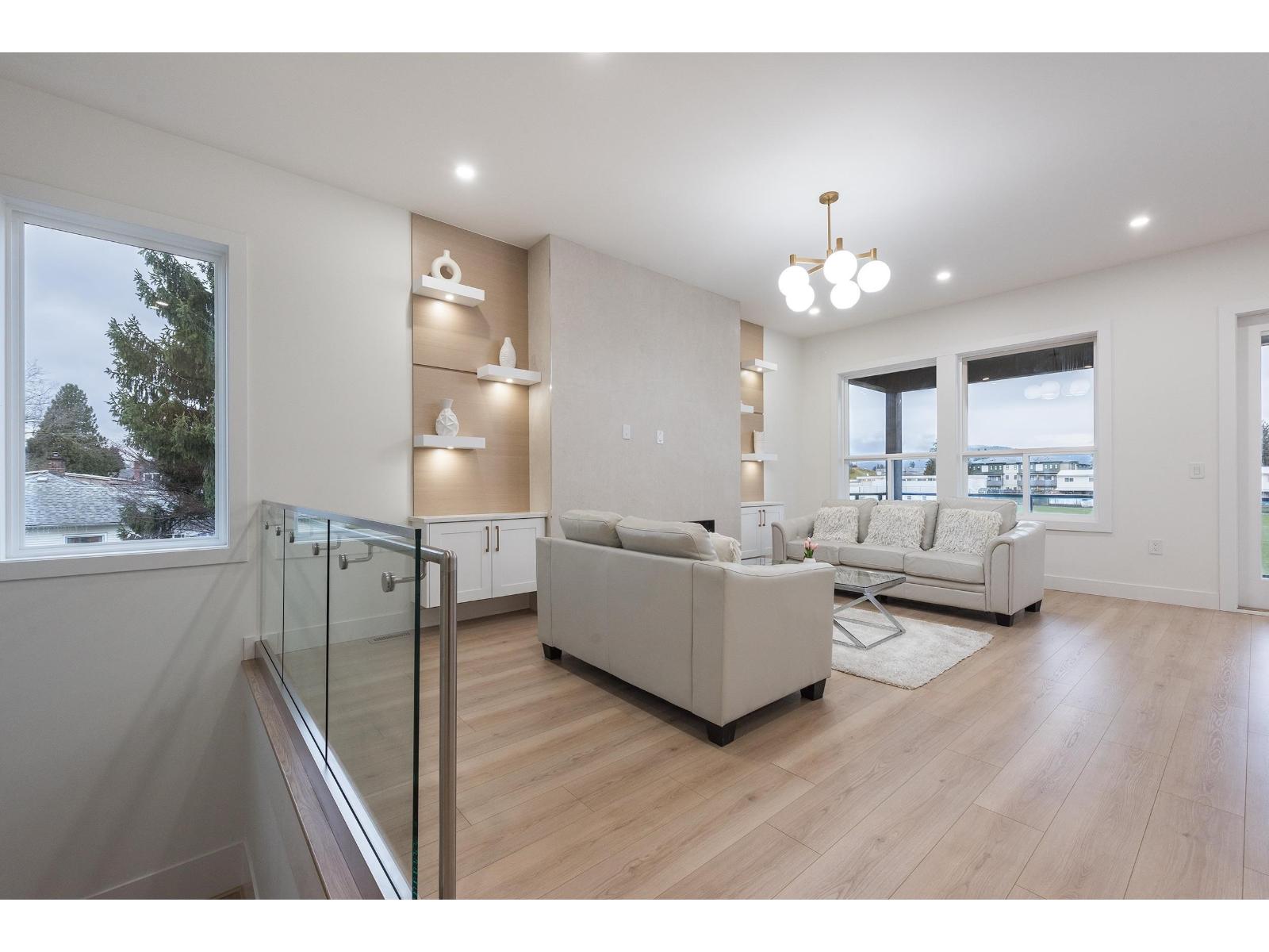 46339 Maple Avenue, Chilliwack Proper East, Chilliwack, British Columbia  V2P 2J5 - Photo 8 - R3096619