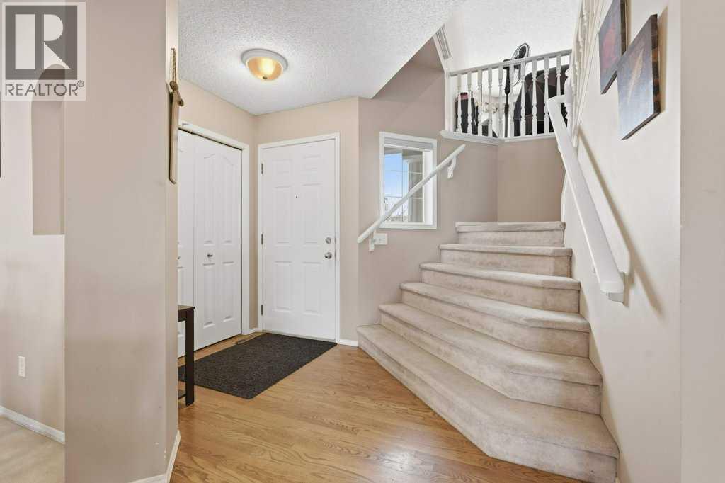 75 Somerset Manor Sw, Calgary, Alberta  T2Y 3V7 - Photo 7 - A2288395