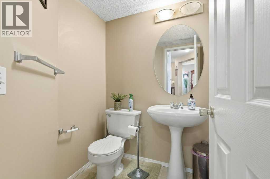 75 Somerset Manor Sw, Calgary, Alberta  T2Y 3V7 - Photo 20 - A2288395