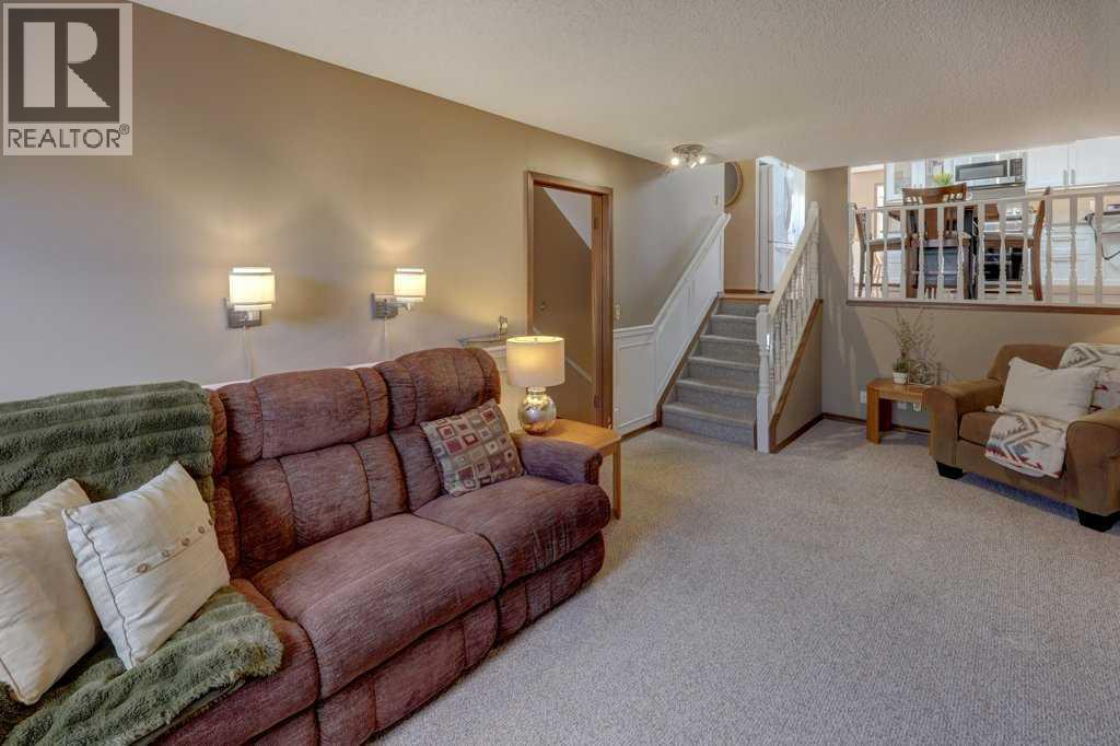 79 Bermondsey Way Nw, Calgary, Alberta  T3K 1V5 - Photo 10 - A2289669