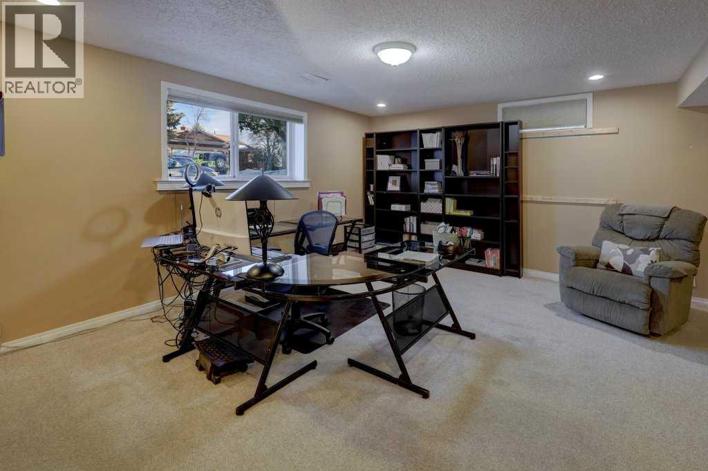 79 Bermondsey Way Nw, Calgary, Alberta  T3K 1V5 - Photo 23 - A2289669