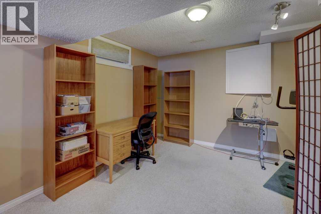 79 Bermondsey Way Nw, Calgary, Alberta  T3K 1V5 - Photo 25 - A2289669