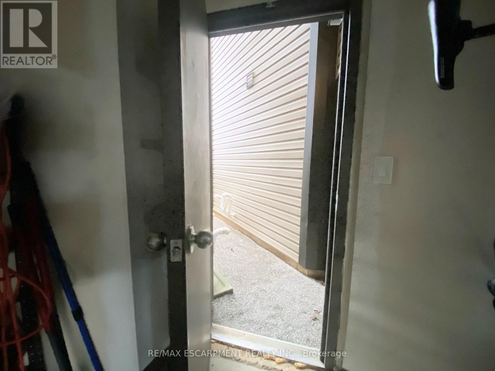 72 Dodman Crescent, Hamilton, Ontario  L9G 0G6 - Photo 33 - X12854522