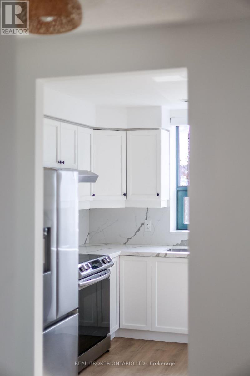 404 - 5 Ogilvie Street, Hamilton, Ontario  L9H 2S1 - Photo 10 - X12854532