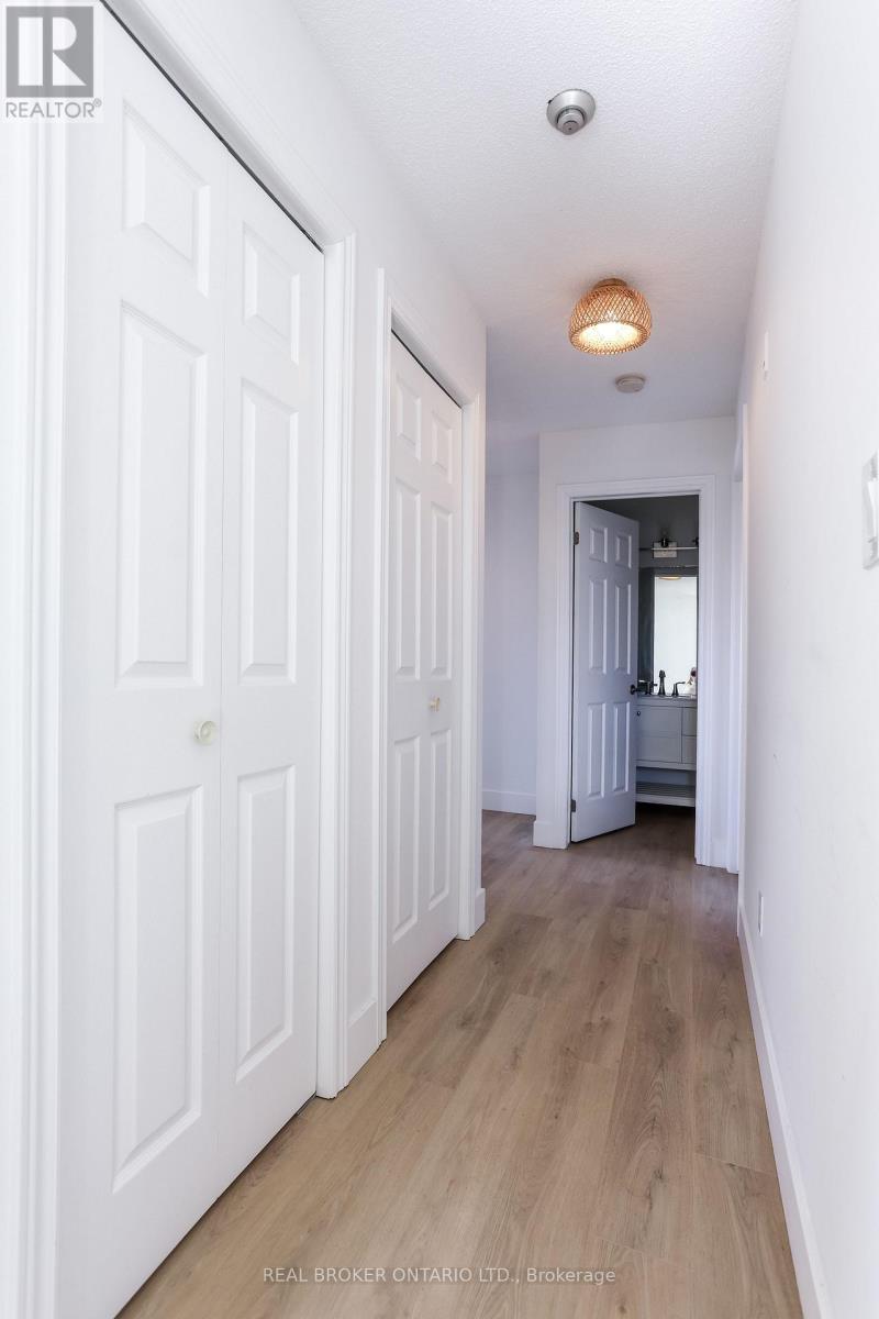 404 - 5 Ogilvie Street, Hamilton, Ontario  L9H 2S1 - Photo 18 - X12854532