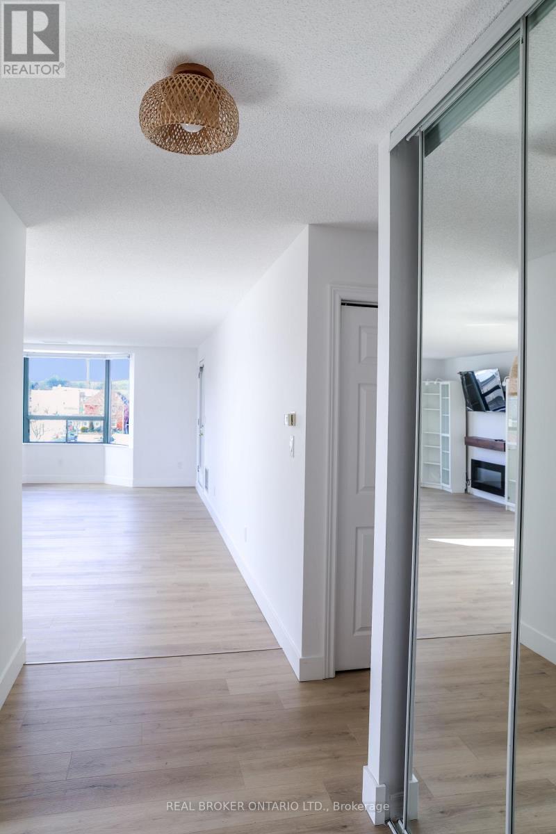 404 - 5 Ogilvie Street, Hamilton, Ontario  L9H 2S1 - Photo 21 - X12854532