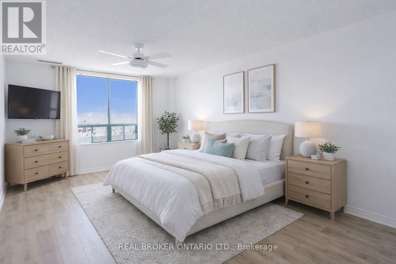 404 - 5 Ogilvie Street, Hamilton, Ontario  L9H 2S1 - Photo 4 - X12854532