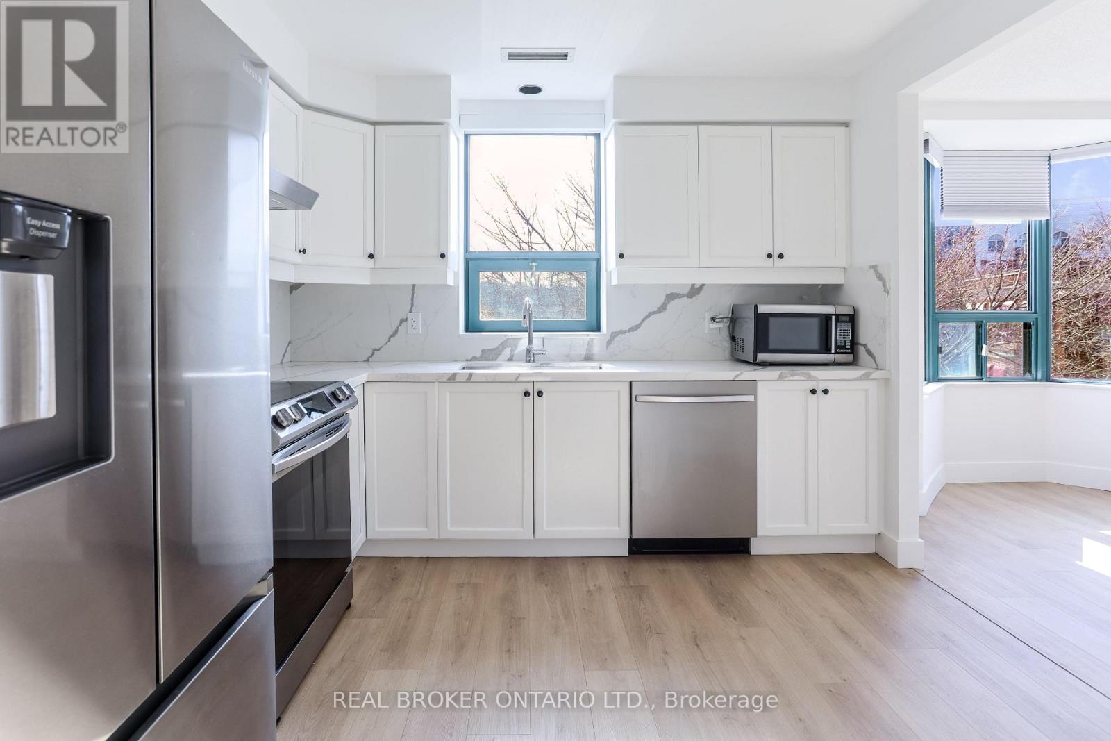 404 - 5 Ogilvie Street, Hamilton, Ontario  L9H 2S1 - Photo 9 - X12854532