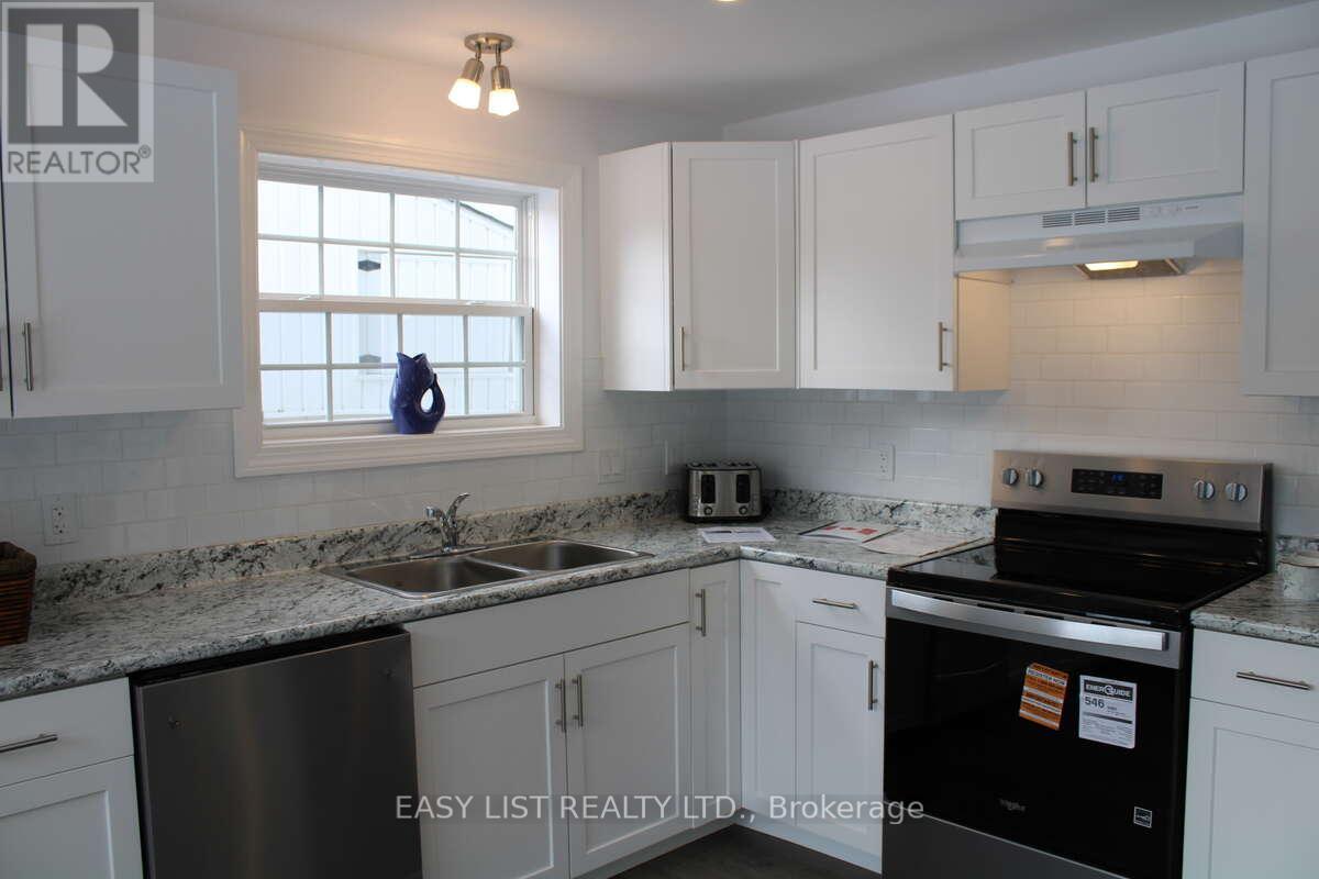 472 - 23 Four Mile Creek Road, Niagara-On-The-Lake, Ontario  L0S 1J1 - Photo 6 - X12854544