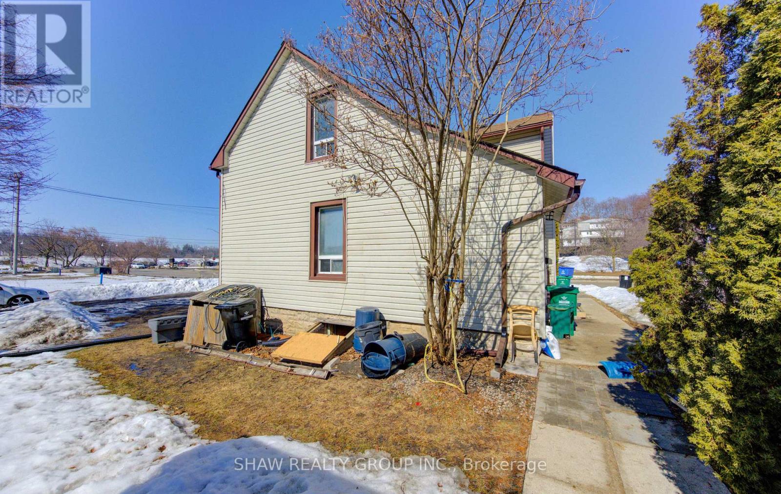 11 Simcoe Street, Cambridge, Ontario  N1R 1N7 - Photo 9 - X12854588