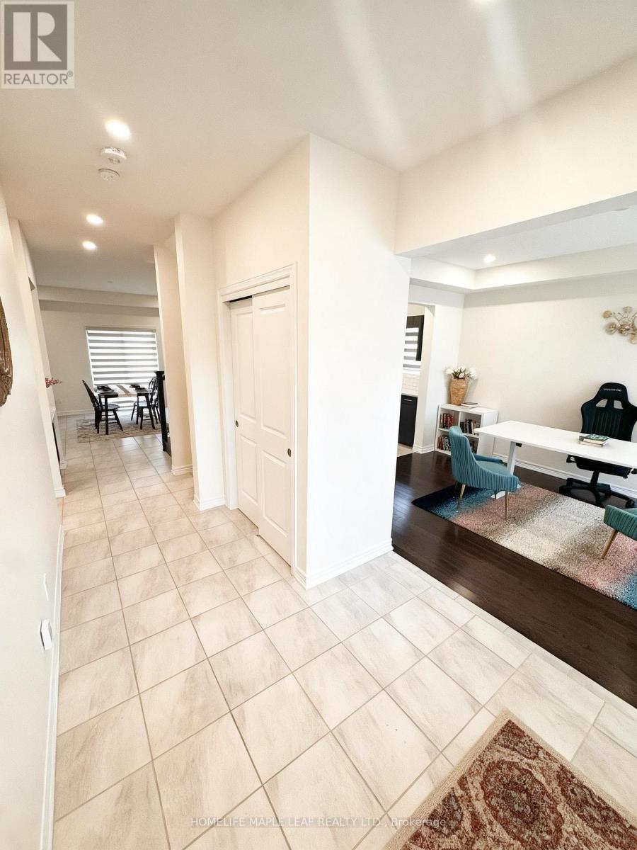 141 Crow Street, Welland, Ontario  L3B 5N8 - Photo 4 - X12854688