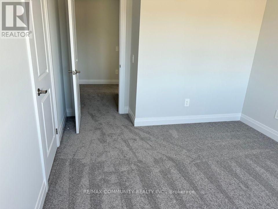 7 O'neill Street, Kawartha Lakes, Ontario  K9V 6K2 - Photo 16 - X12854706