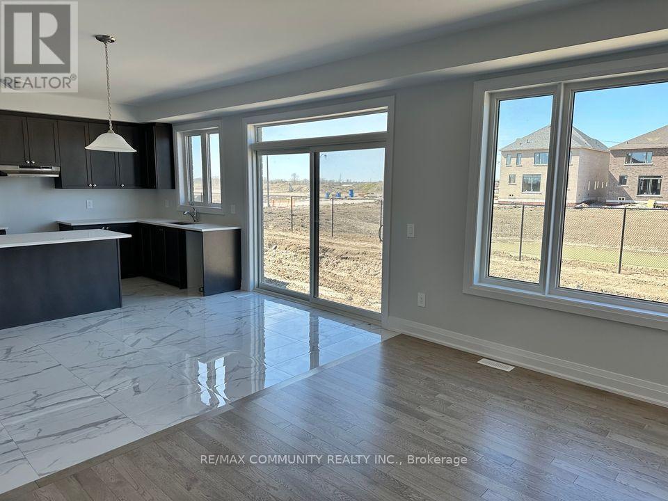 7 O'neill Street, Kawartha Lakes, Ontario  K9V 6K2 - Photo 3 - X12854706