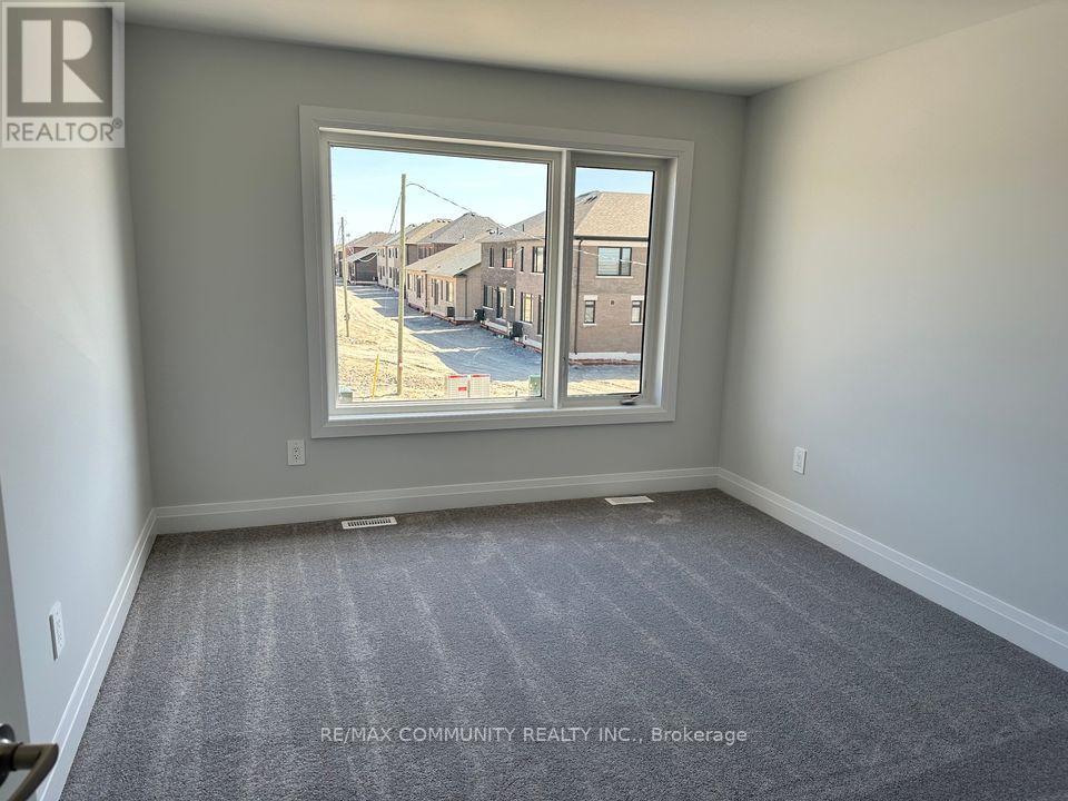 7 O'neill Street, Kawartha Lakes, Ontario  K9V 6K2 - Photo 7 - X12854706