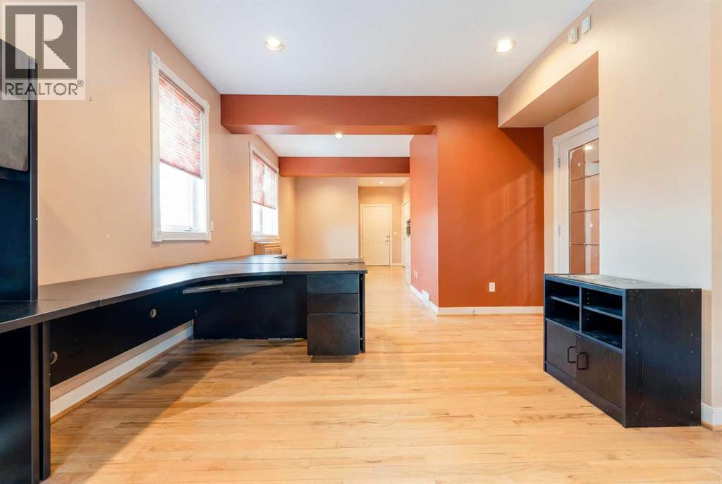 6756 Bow Crescent Nw, Calgary, Alberta  T3B 2B9 - Photo 11 - A2290092